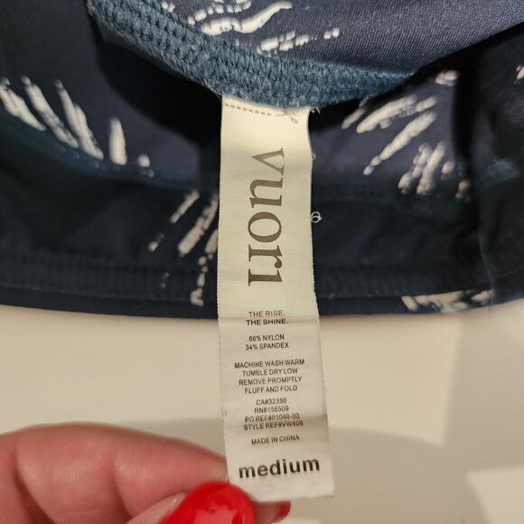 Vuori Seascape Water Leggings Blue Floral Stretch Activewear Pants Medium - Picture 8 of 8